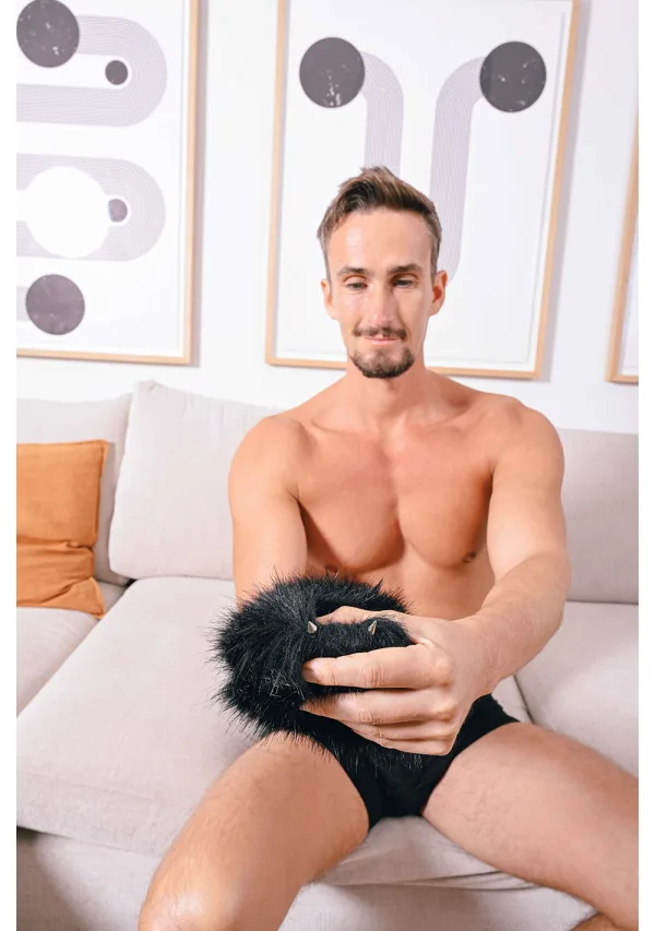 Spiked Sensory Mitt - Black