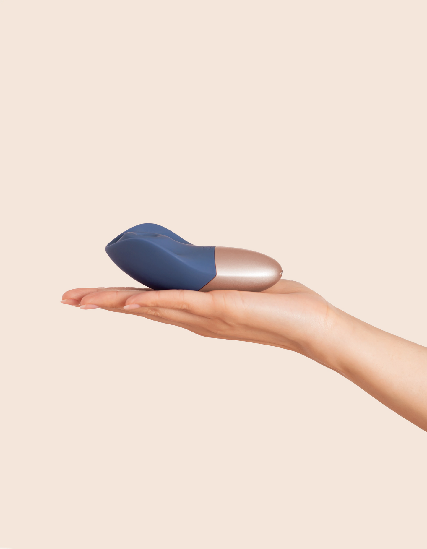 The Arouser Pulsating External Stimulator